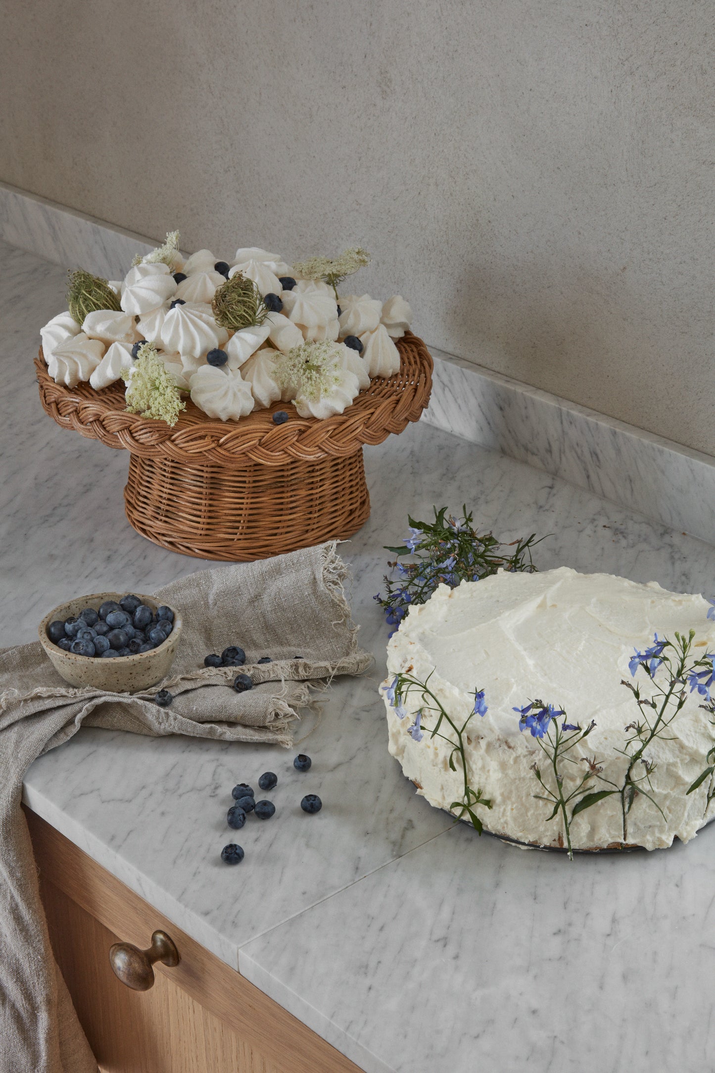the Cake stand